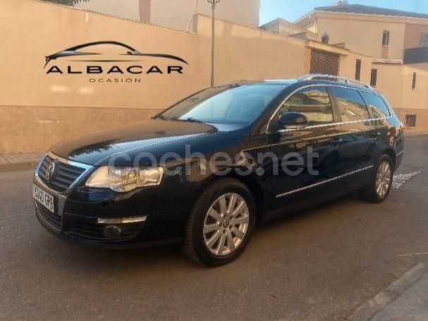Negro Usado 2009 VW Passat Advance Familiar | 5490 € (Precio justo) - Imagen 1/4