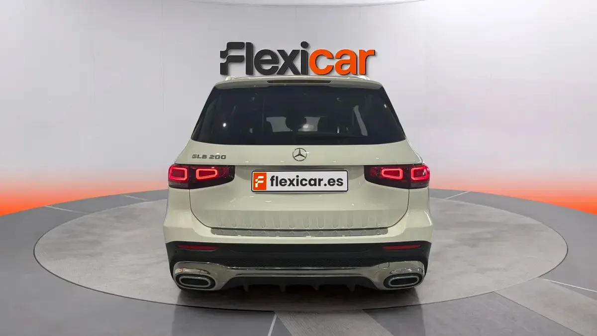 Usado Mercedes GLB200 163 CV (119 kW) 2021 Blanco SUV