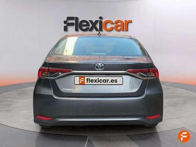 Usado Toyota Corolla Eco 140 CV (102 kW) 2024 Negro Berlina