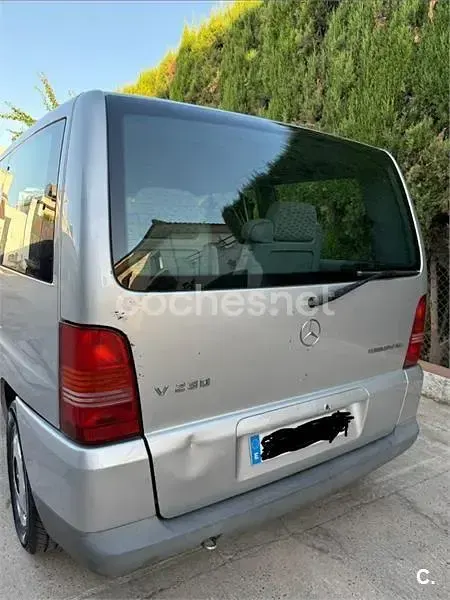 Usado Mercedes V230 98 CV (72 kW) 1998 Gris / plata Monovolumen