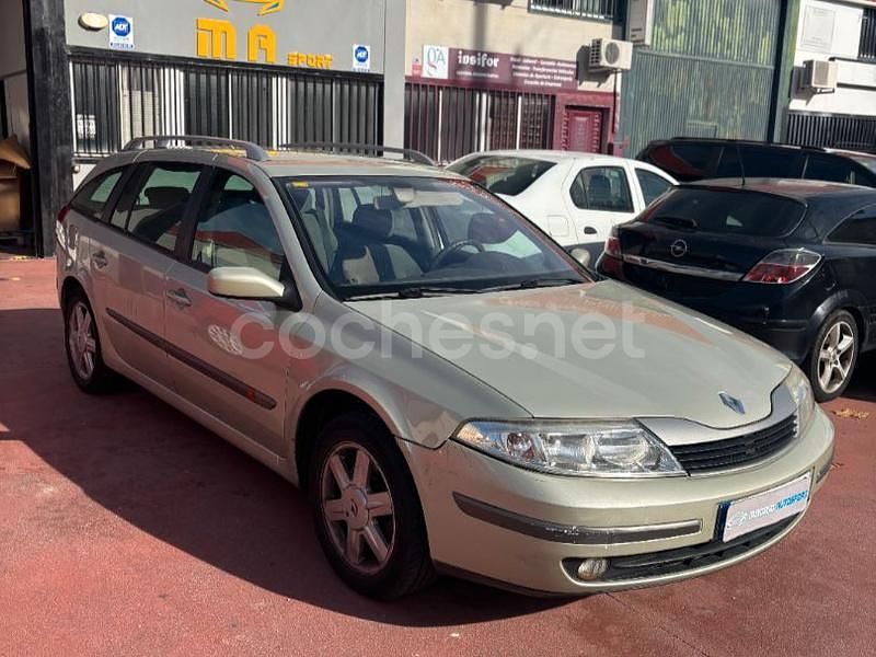 Verde Usado 2004 Renault Laguna GrandTour Dynamique Familiar | 2295 € - Imagen 1/4