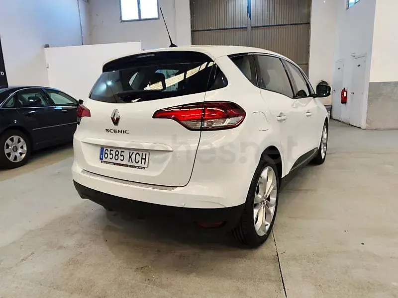 Usado Renault Scénic Life 95 CV (69 kW) 2017 Blanco Monovolumen