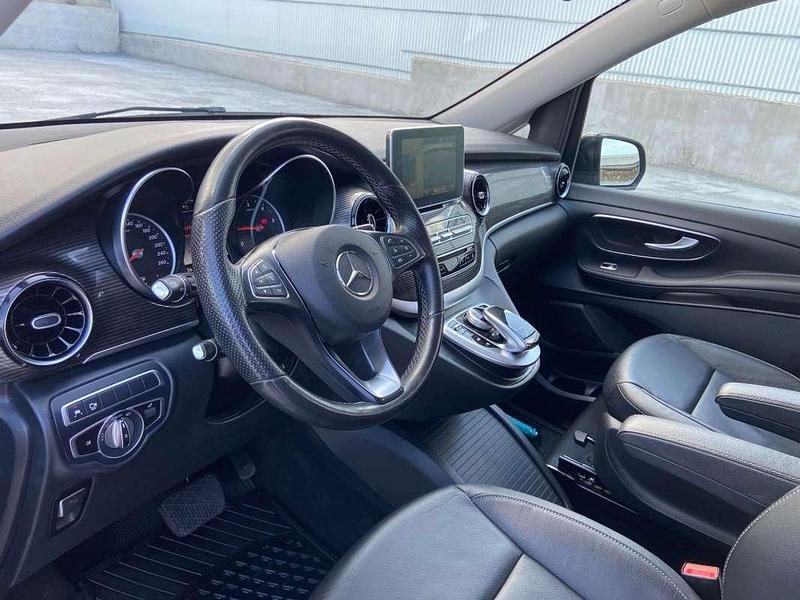 Usado Mercedes V250 Avantgarde 190 CV (139 kW) 2021 Negro Monovolumen