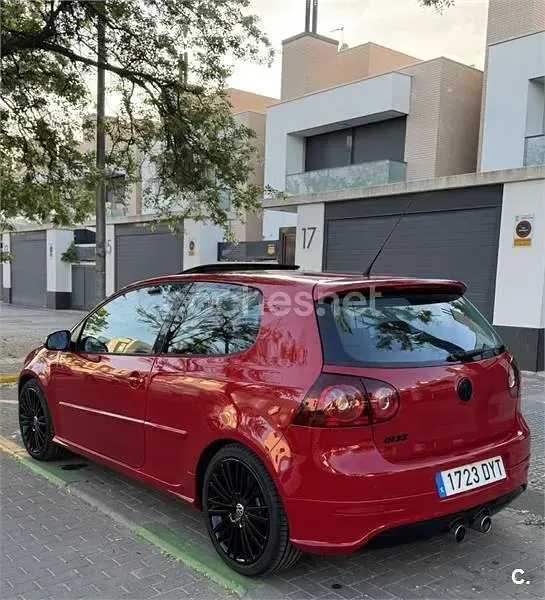 Usado VW Golf IV R 250 CV (183 kW) 2006 Rojo Berlina