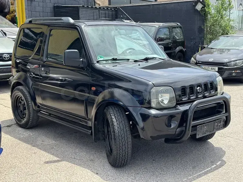 Usado Suzuki Jimny 80 CV (58 kW) 2000 Negro SUV