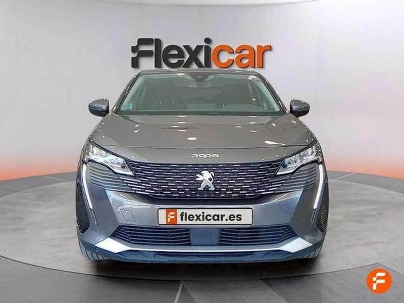 Usado Peugeot 3008 Active 131 CV (96 kW) 2021 Gris SUV