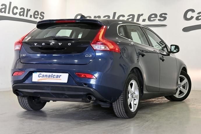 Usado Volvo V40 Momentum 150 CV (110 kW) 2015 Azul Utilitario