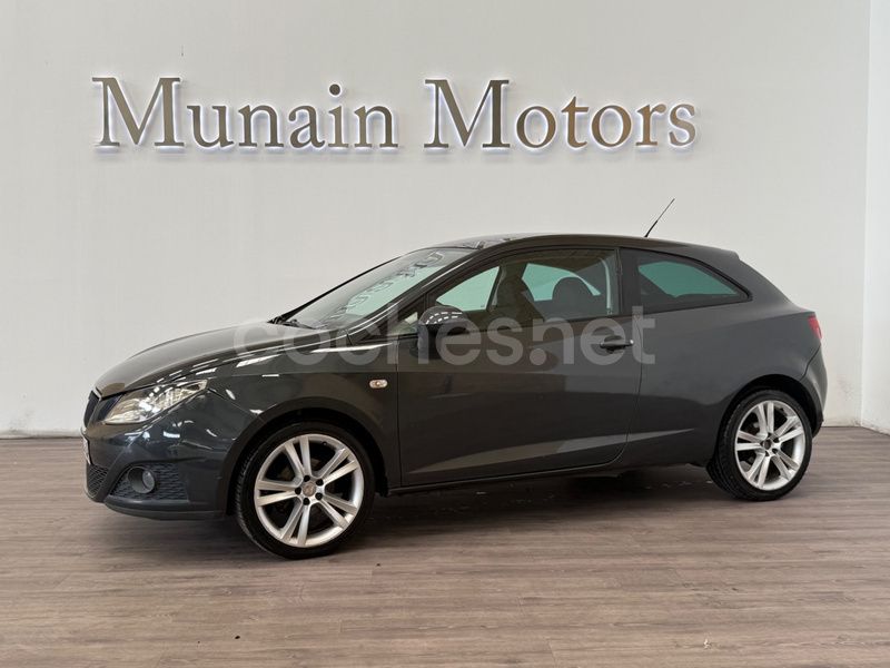 Gris / plata Usado 2011 Seat Ibiza SC Style Utilitario | 5990 € (Precio justo) - Imagen 1/4