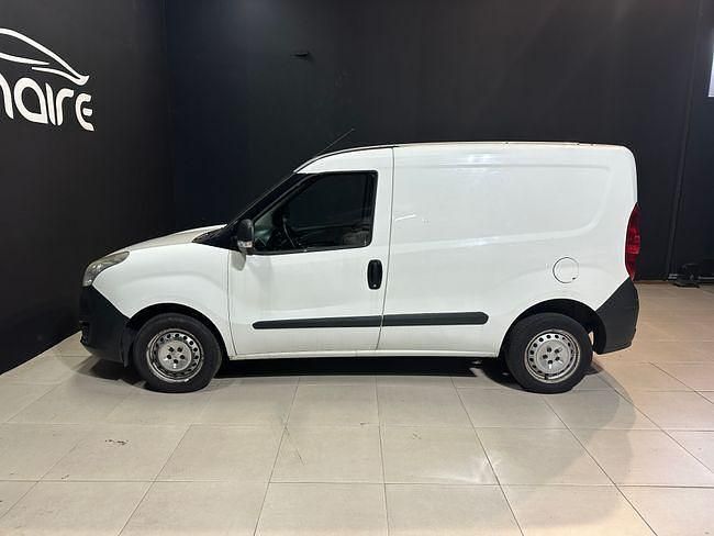 Usado Opel Combo Selective 95 CV (69 kW) 2016 Blanco Monovolumen