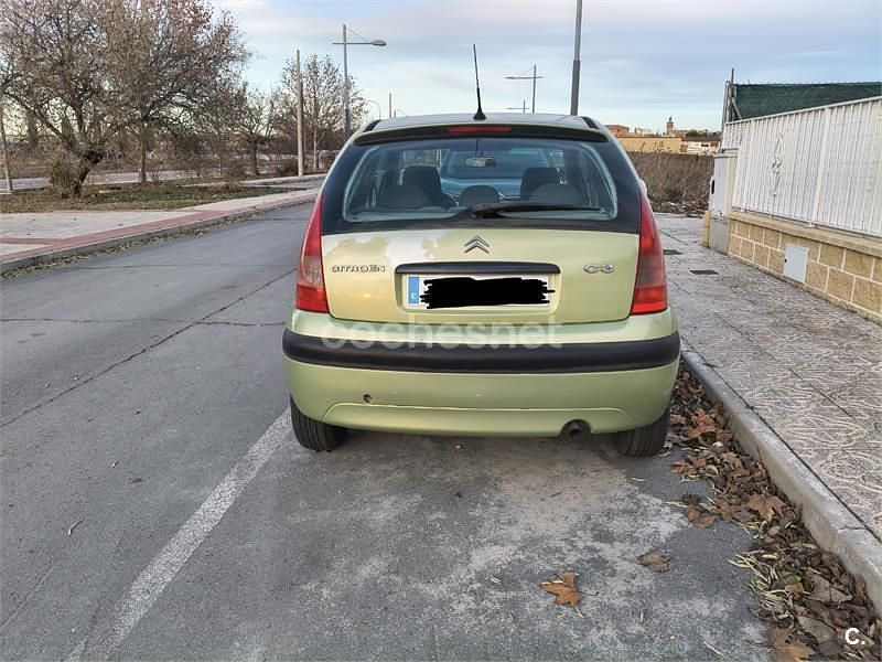Usado Citroën C3 61 CV (44 kW) 2004 Verde Berlina