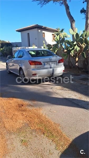 Usado Lexus IS220d Luxury Line 177 CV (130 kW) 2007 Gris / plata Berlina