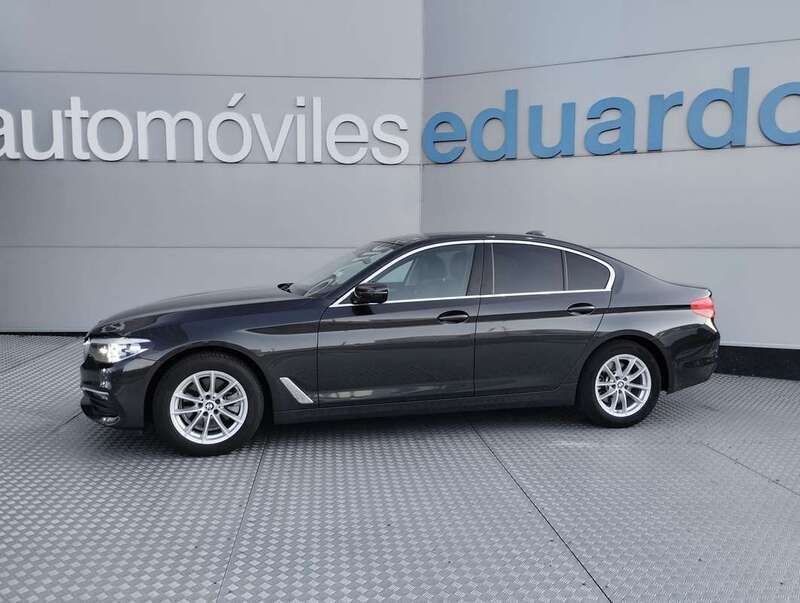 Negro Usado 2020 BMW 518 Berlina | 27.500 € (Buen precio) - Imagen 1/4