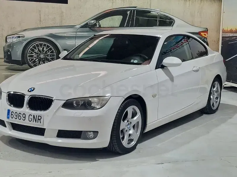 Usado BMW 320 170 CV (125 kW) 2009 Blanco Coupe