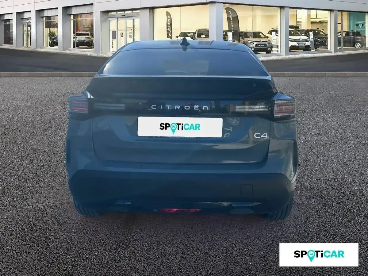 Gebraucht Citroën e-C4 114 kW (156 PS) 2025 Grün Limousine