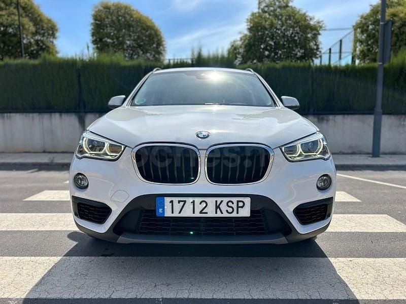 Käytetty BMW X1 150 HP (110 kW) 2019 Valkoinen Katumaasturi
