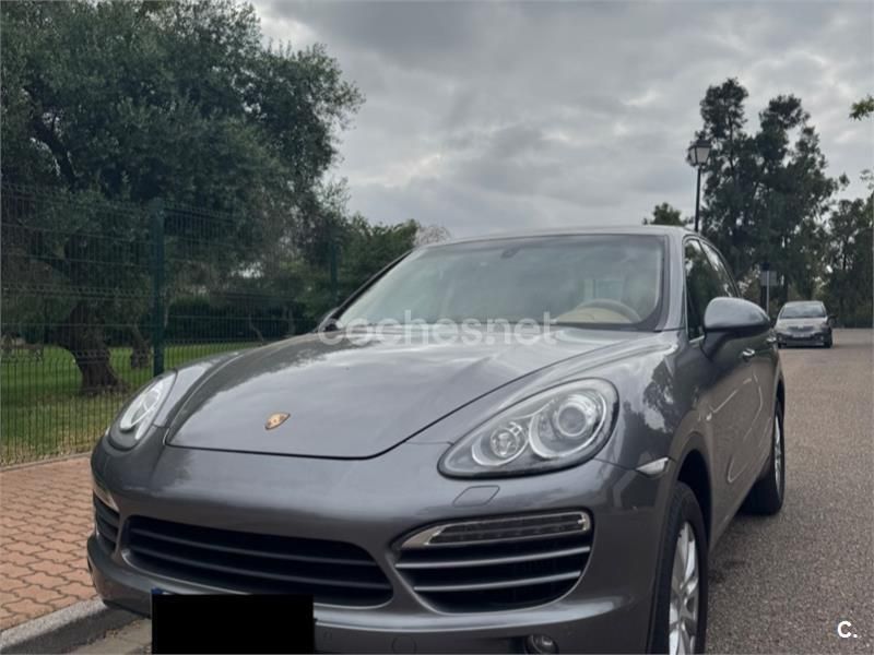 Usado Porsche Cayenne 240 CV (176 kW) 2012 Gris / plata SUV