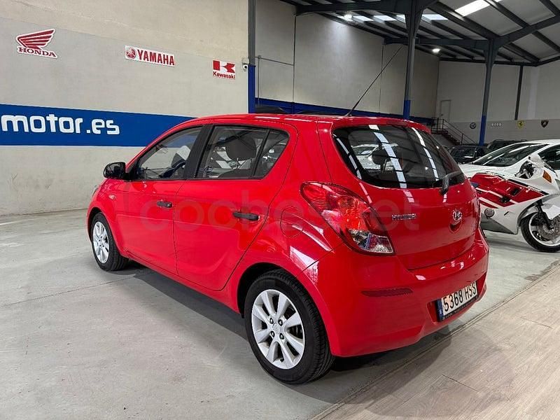Brugt Hyundai i20 Base 85 HK (62 kW) 2013 Rød Hatchback