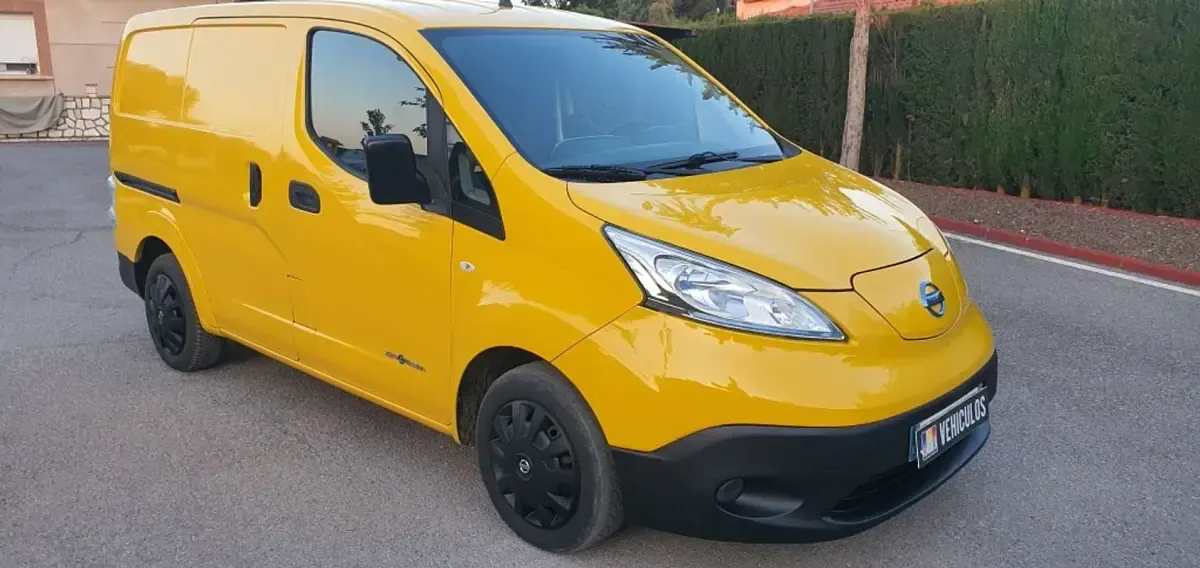Usado Nissan e-NV200 Comfort 80 kW (109 CV) 2016 Amarillo Monovolumen