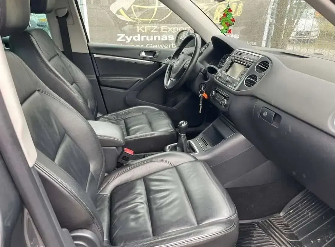 Usado VW Tiguan R-line 177 CV (130 kW) 2013 Gris SUV