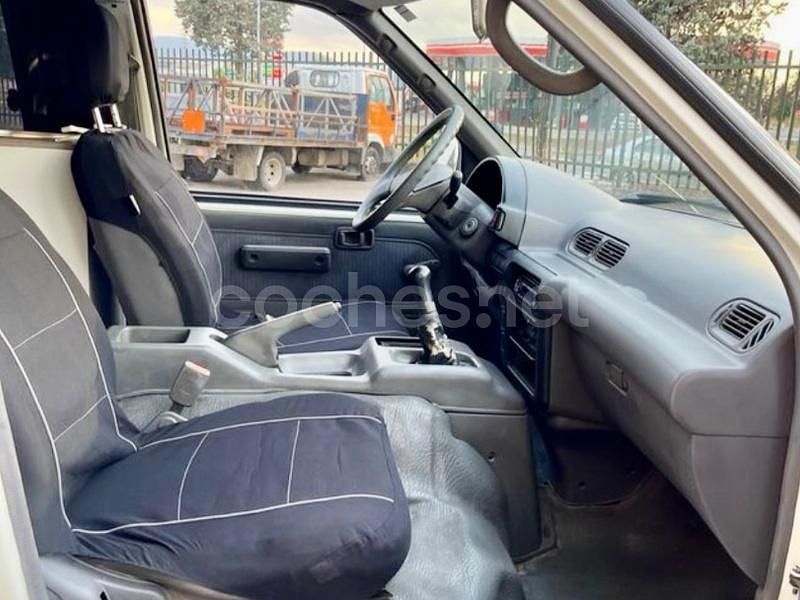 Usado Nissan Vanette 75 CV (55 kW) 1997 Blanco Monovolumen