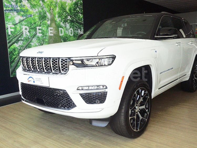 Blanco Nuevo 2025 Jeep Grand Cherokee Summit SUV | 82.900 € (Precio justo) - Imagen 1/4