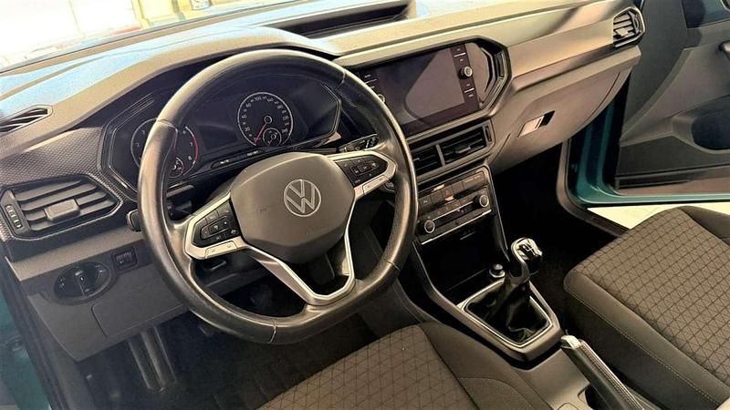 Usado VW T-Cross Advance 95 CV (69 kW) 2021 Verde SUV