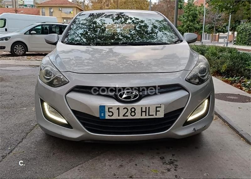 Gris / plata Usado 2012 Hyundai i30 Berlina | 3850 € (Super precio) - Imagen 1/4