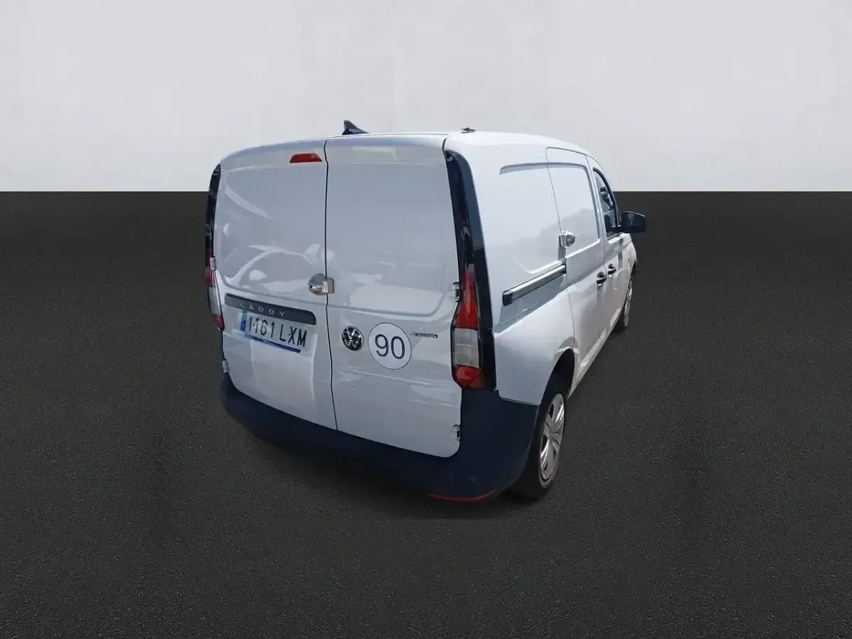 Usado VW Caddy 122 CV (89 kW) 2022 Blanco Monovolumen