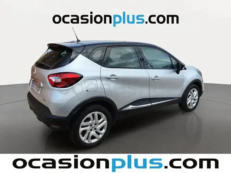 Usado Renault Captur Zen 110 CV (80 kW) 2017 Gris / plata SUV