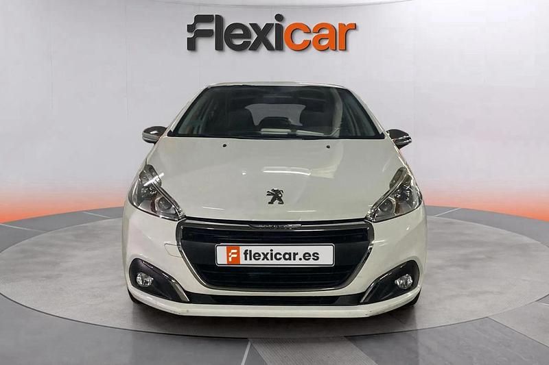 Usado Peugeot 208 Access 68 CV (50 kW) 2016 Blanco Utilitario