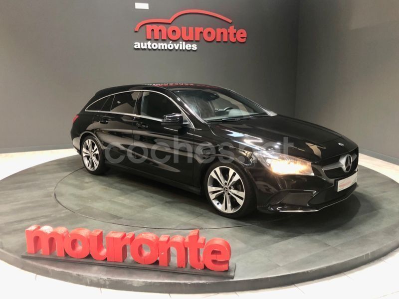 Negro Usado 2017 Mercedes CLA200 Shooting Brake Familiar | 19.900 € (Caro) - Imagen 1/4