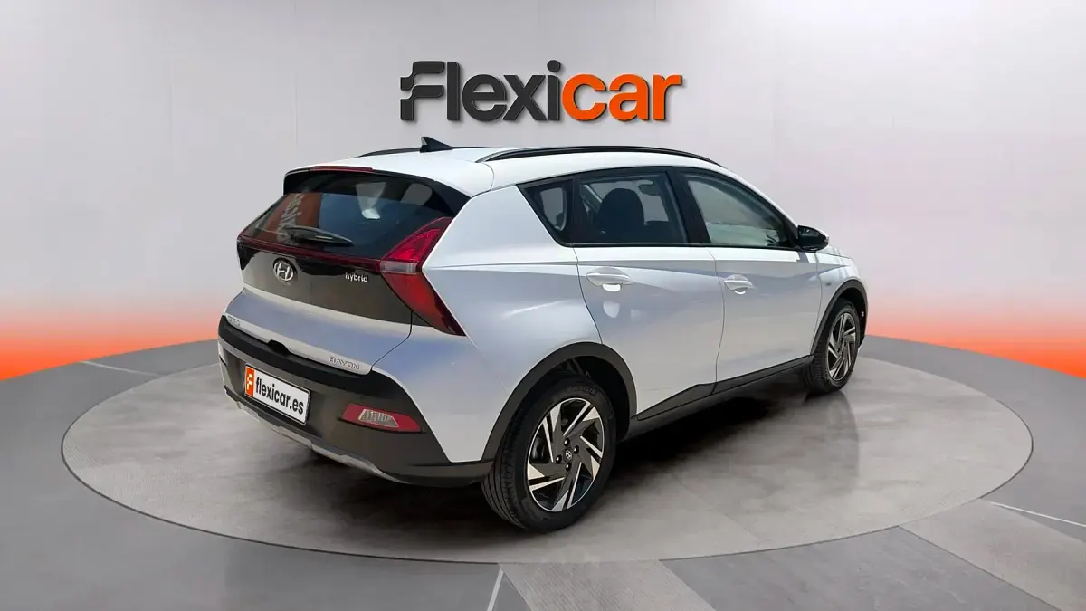 Usado Hyundai Bayon 101 CV (74 kW) 2023 Blanco SUV