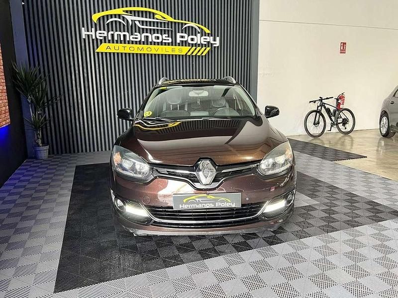 Usado Renault Mégane GrandTour Bose Edition 130 CV (95 kW) 2015 Marrón Familiar