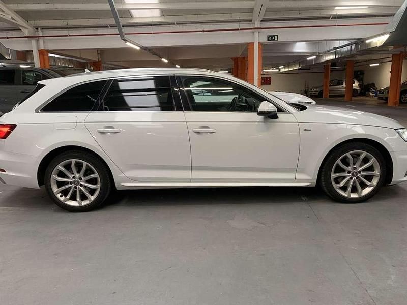 Usado Audi A4 S-Line 150 CV (110 kW) 2019 Blanco Familiar