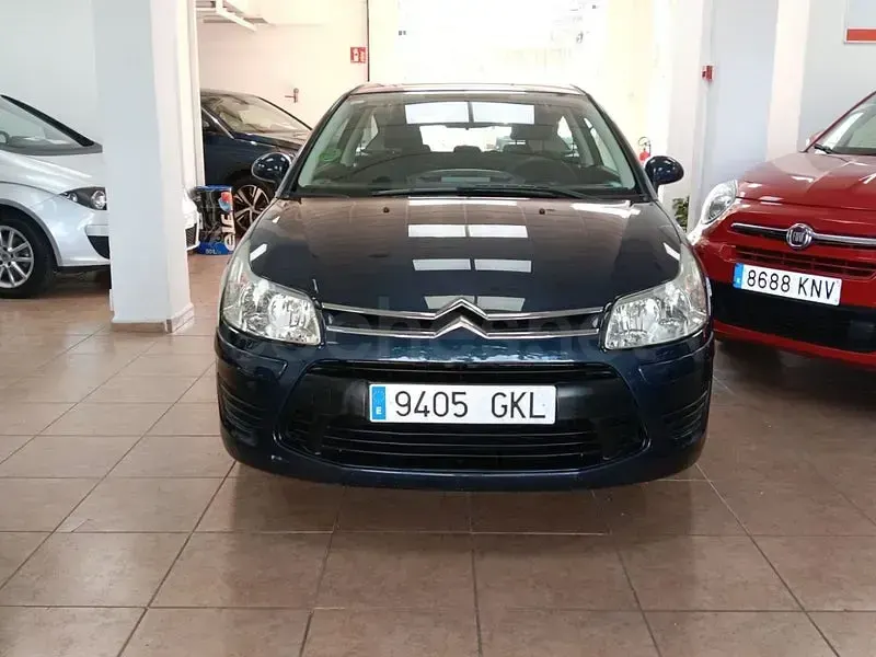 Usado Citroën C4 88 CV (64 kW) 2009 Azul Berlina