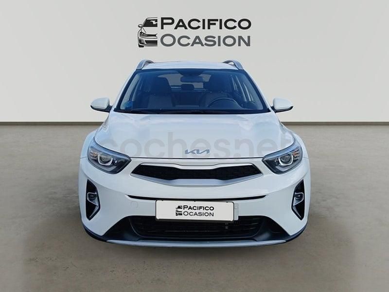 Usado Kia Stonic 100 HP (73 kW) 2021 Branco SUV