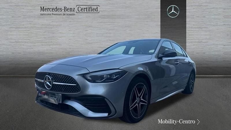 Mojave silver metallic paint Usado 2023 Mercedes C300 AMG line Berlina | 44.900 € - Imagen 1/4