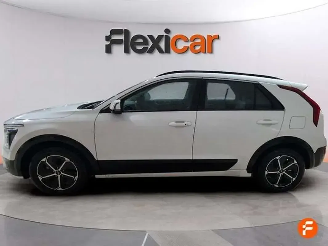Używany Kia Niro 129 KM (94 kW) 2025 Biały SUV