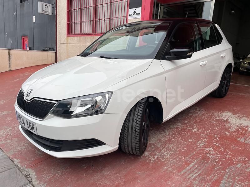 Usado Skoda Fabia 75 HP (55 kW) 2017 Branco Sedan