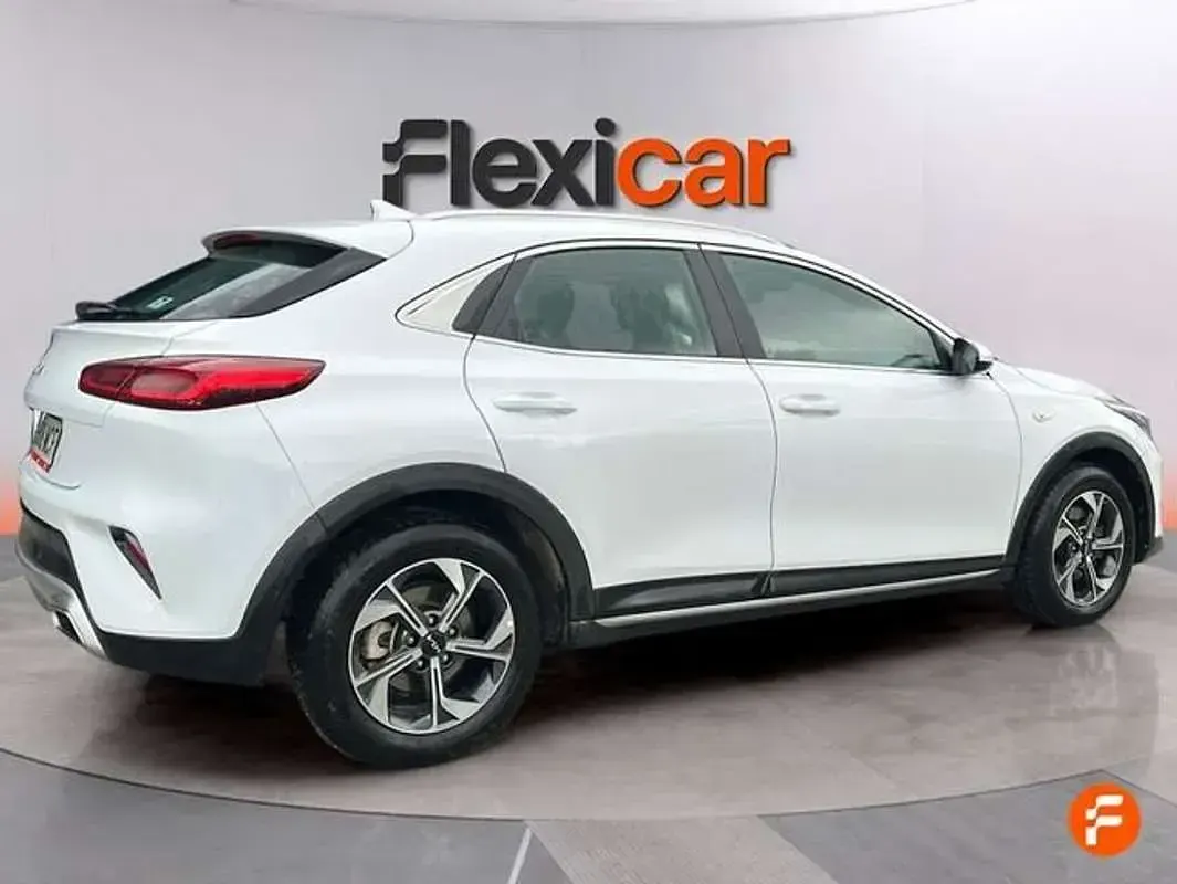 Usado Kia XCeed 120 CV (88 kW) 2022 Blanco SUV