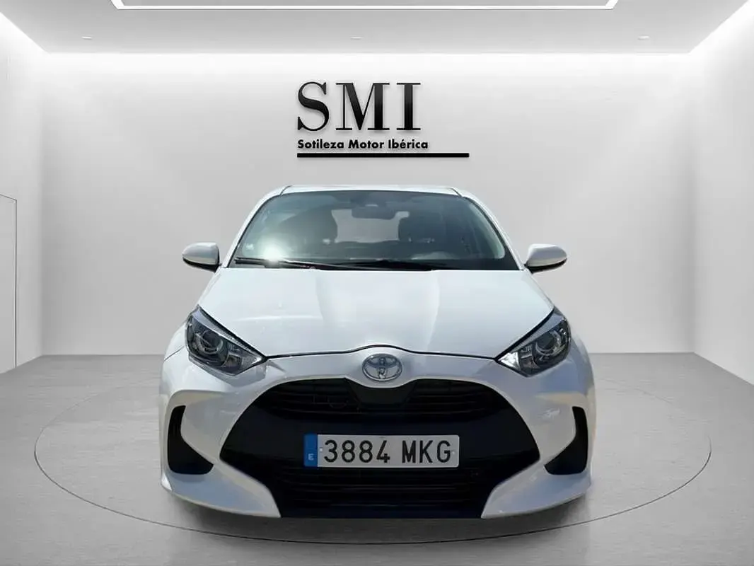 Usado Toyota Yaris Edition 125 CV (91 kW) 2023 Blanco Utilitario