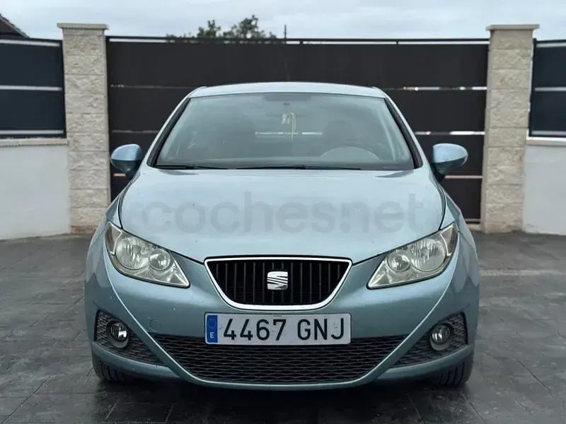 Usado Seat Ibiza Reference 100 CV (73 kW) 2009 Azul Utilitario