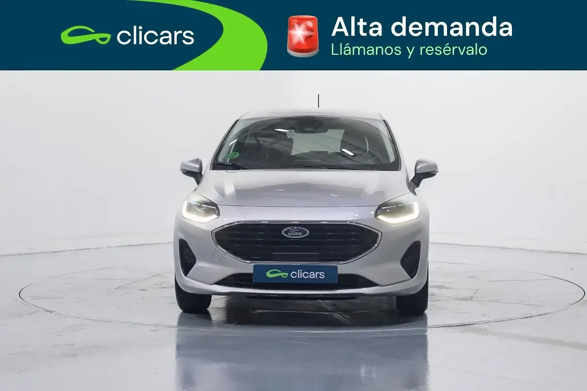 Usado Ford Fiesta Trend 75 CV (55 kW) 2022 Gris / plata Utilitario