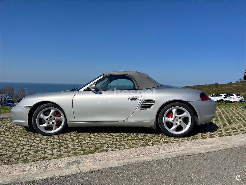 Usado Porsche Boxster 228 CV (167 kW) 2004 Gris / plata Descapotable