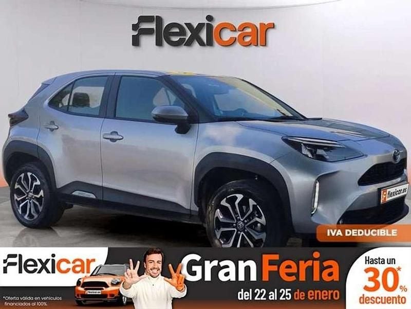 Gris Usado 2024 Toyota Yaris Cross Active SUV | 21.290 € (Buen precio) - Imagen 1/4