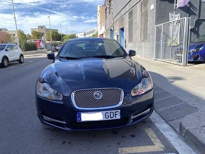Azul Usado 2008 Jaguar XF Luxury Berlina | 7950 € (Precio justo) - Imagen 1/4