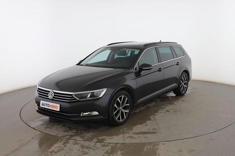 Usado VW Passat Advance 150 CV (110 kW) 2017 Gris Familiar