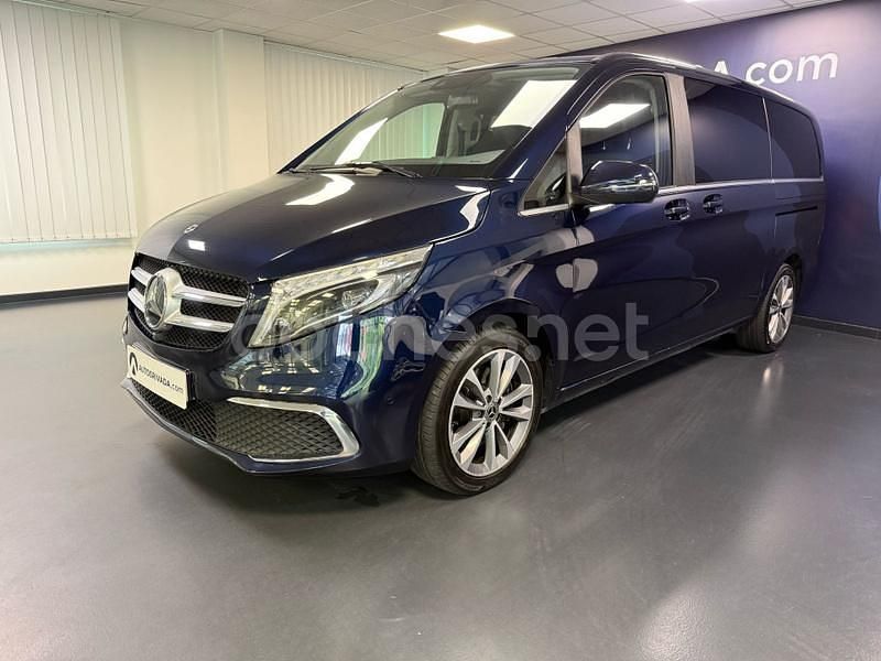 Azul Usado 2021 Mercedes V250 Avantgarde Monovolumen | 53.900 € (Precio justo) - Imagen 1/4