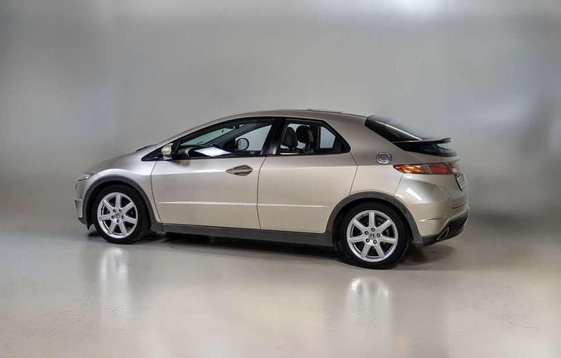 Usado Honda Civic Executive 140 CV (102 kW) 2008 Beige Utilitario