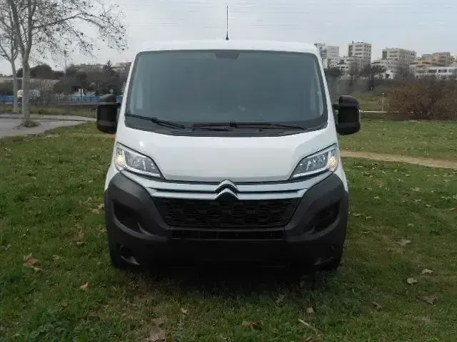 Usado Citroën Jumper 140 CV (102 kW) 2020 Blanco Monovolumen